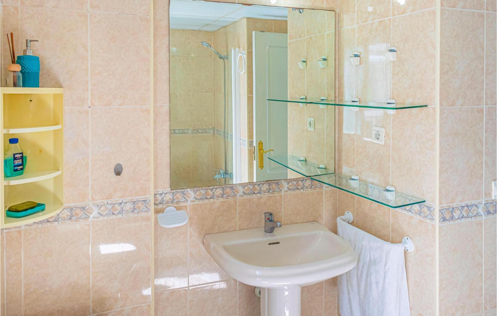 Lovely Apartment In Marbella With Kitchenette Esterno foto